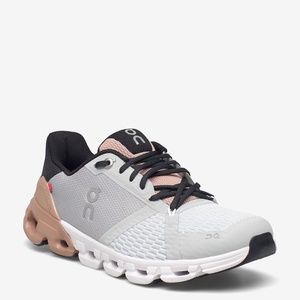 On Cloudflyer 2.0 shoes